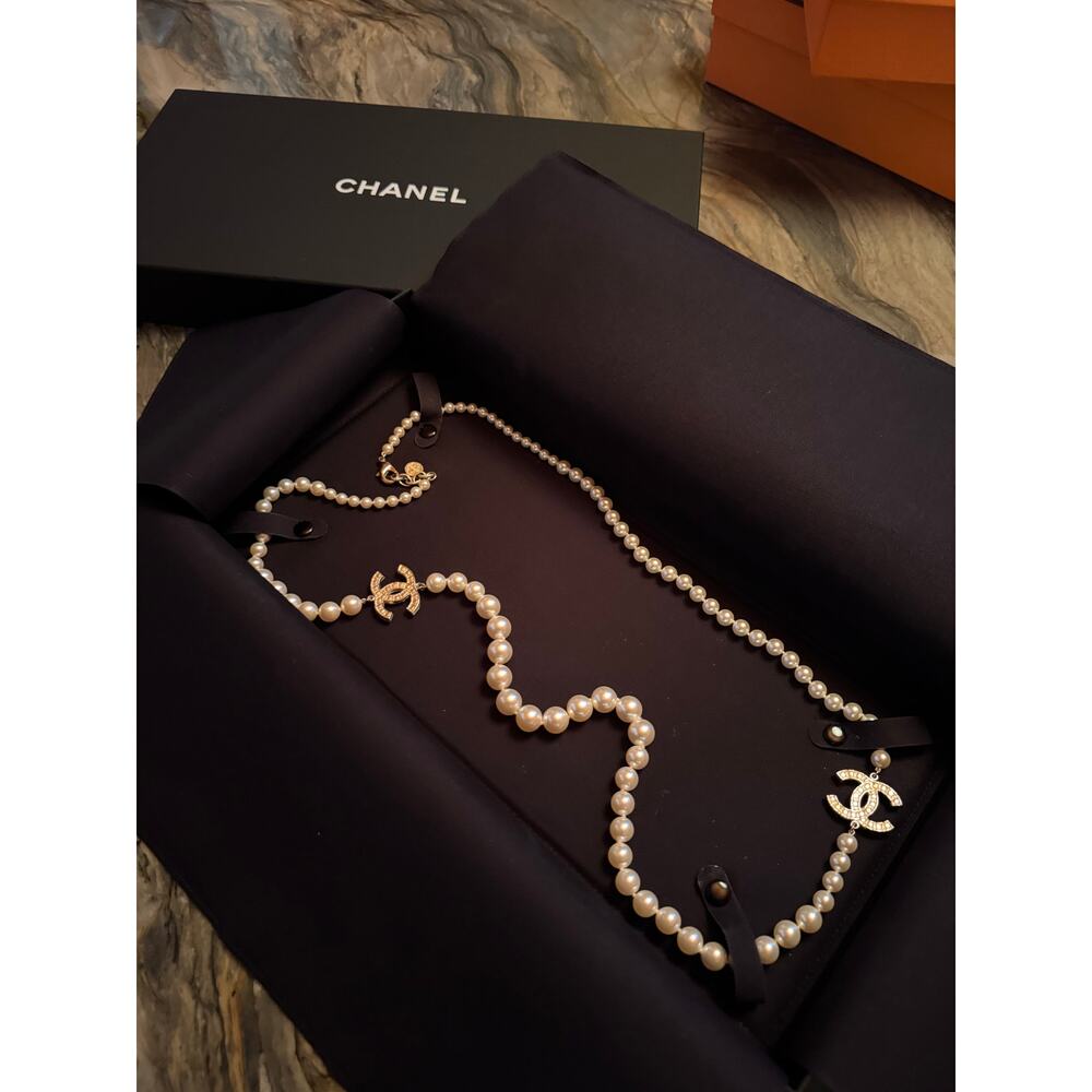 2025 Chanel Classic Pearl Necklace - Picture 8 of 8